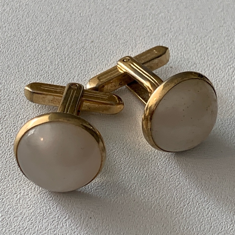 Cream and Gold Circular Cuff Links